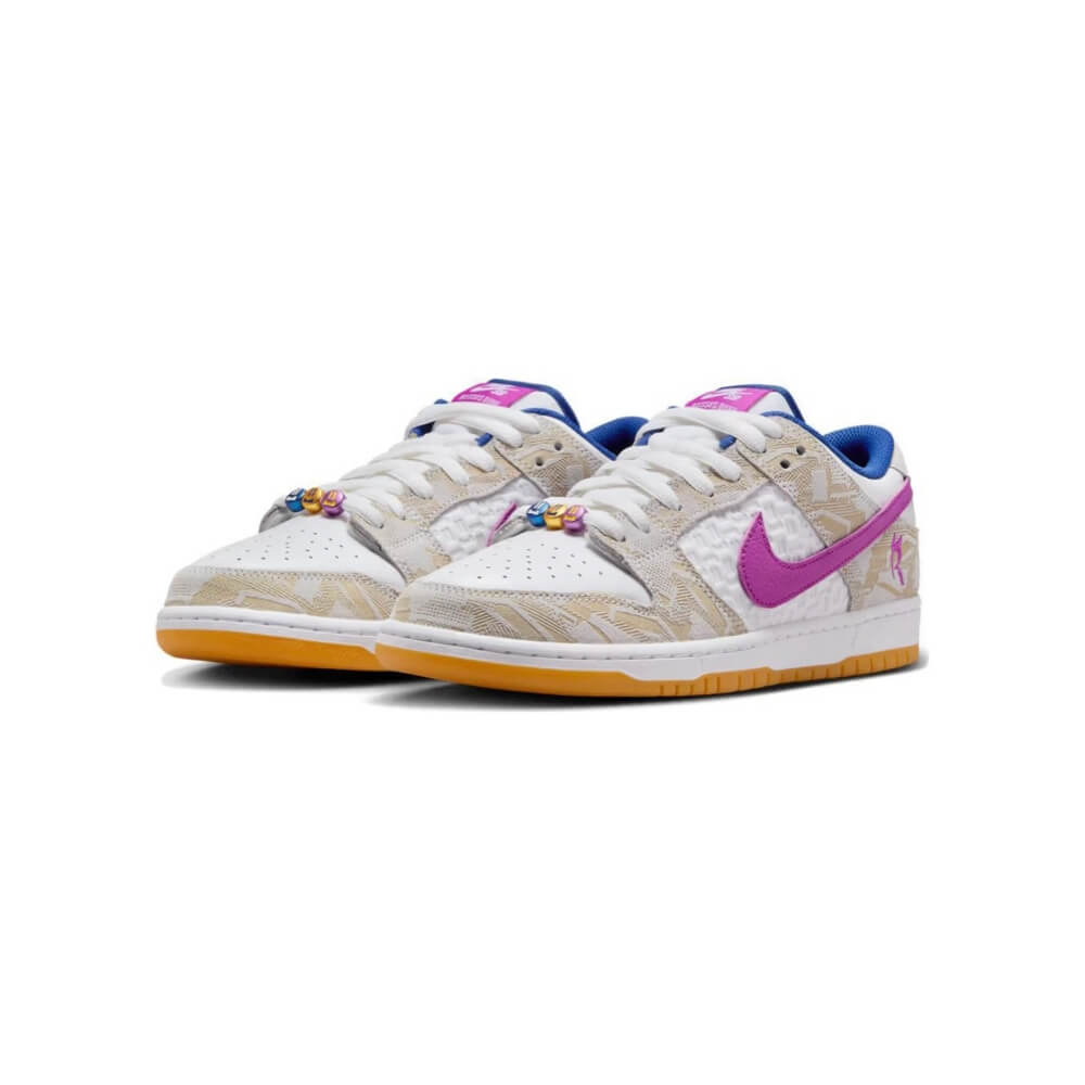Rayssa Leal × Nike SB Dunk Low PRM "Pure Platinum and Vivid Purple" FZ5251-001 - Hình ảnh 2