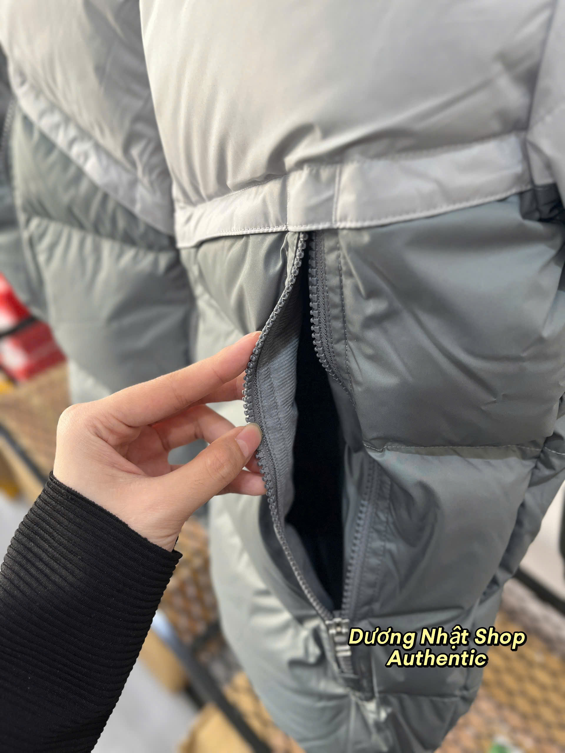 Áo khoác nam có mũ Nike Sportswear Storm-FIT Windrunner DV1132-077 - Hình ảnh 4